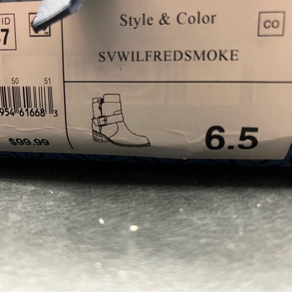 Simply Vera Wang - Size: 6.5 - Brand new in box - Picture 10 of 10